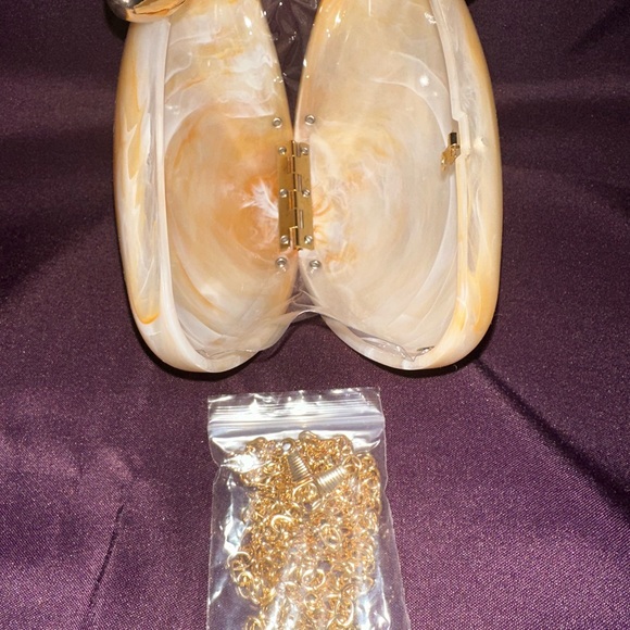 Shell clutch - Picture 5 of 6